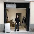 minimalist clothing